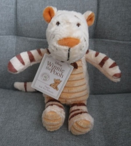 Bnwt disney winnie the pooh - bnwt,