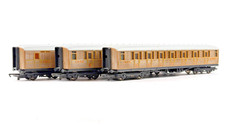 HORNBY OO GAUGE RAKE OF 3 LNER