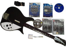 Wii/Wii U THE BEATLES ROCKBAND WIRELESS RICKENBACKER GUITAR, DONGLE +GAME BUNDLE