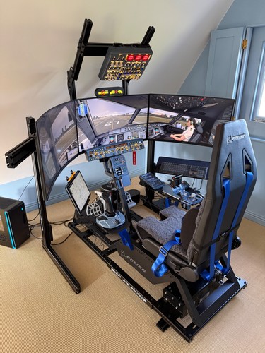 Flight simulator cockpit - simulator, –