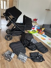Cosatto Wow XL And Extras In  Silhouette 2x Seat Units 1x Carry Cot 2x Foot cosy