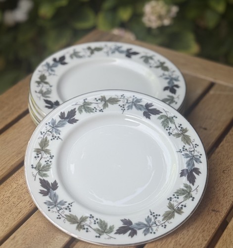 Lovely royal doulton bone - lovely,