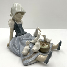 Lladro Porcelain Figurine My Hungry Brood Girl Sat with Geese on Lap         B14