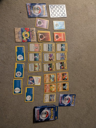 Vintage 1999 pokemon - vintage, wotc
