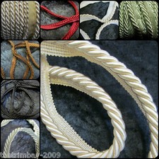 8mm Twisted Satin Flanged