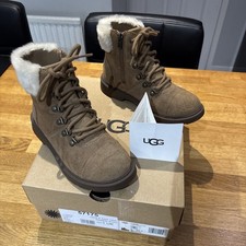 UGG Australia Girls Azell Hiker,  Waterproof Suede Brown UK Size 1 Exc Cond, box