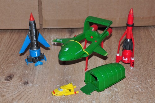 Matchbox thunderbirds t2 - matchbox,