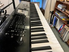 Korg Kronos 2 (88 Keys) Workstation In Very Good Condition