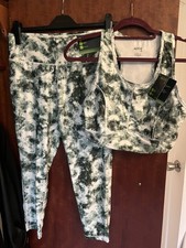 TU green and white tie dye