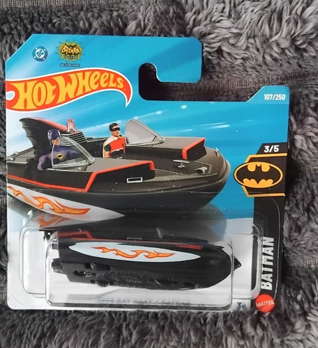 Hot wheels batman batboat - hot,