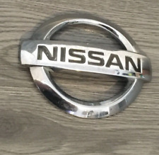 A GENUINE NISSAN  PRIMERA P12 HATCHBACK REAR TAILGATE BADGE  90890 AU200 / AU300