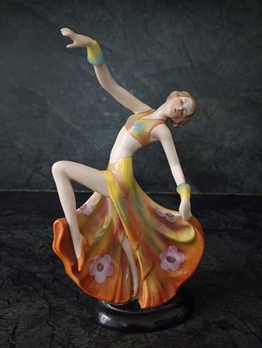 Art deco porcelain figurine - an,