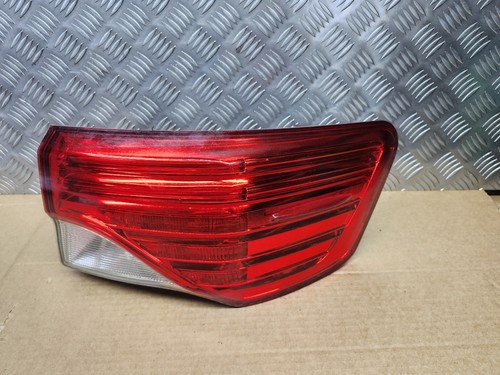 Toyota avensis rear light - rear, off