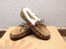 UGG DAKOTA CHESTNUT SHEARLING