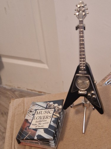 Minature guitar clock - minature,