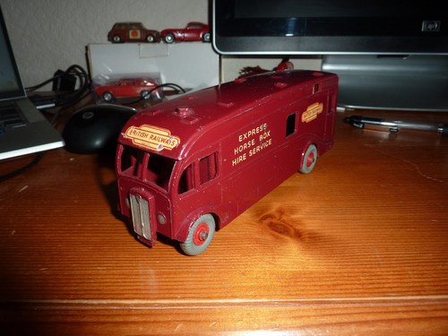Dinky supertoys original 581 - dinky,