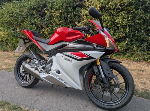 Yamaha 125 yzf r125 - yamaha, yzf-r125