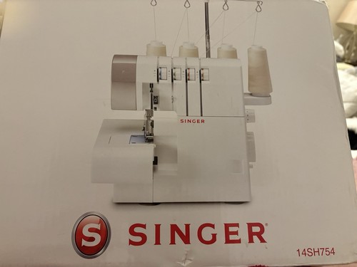 Singer overlocker new - in, box