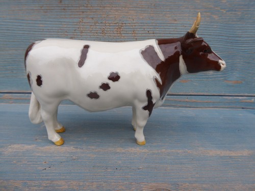 Beswick ayrshire bull - ayrshire,