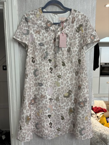 Bnwt stunning ted baker - stunning, summer