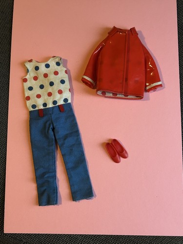 Vintage 1960s barbie - 💛,