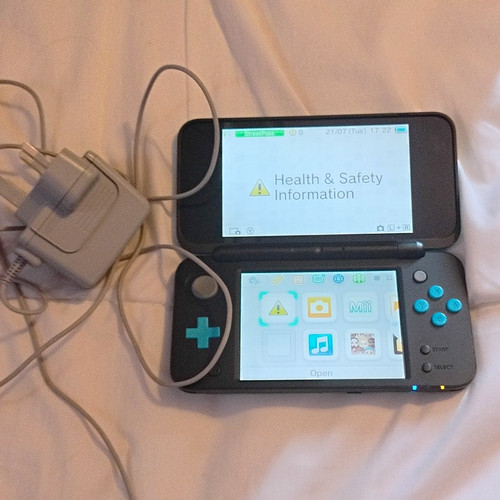 Nintendo 2ds console - nintendo,