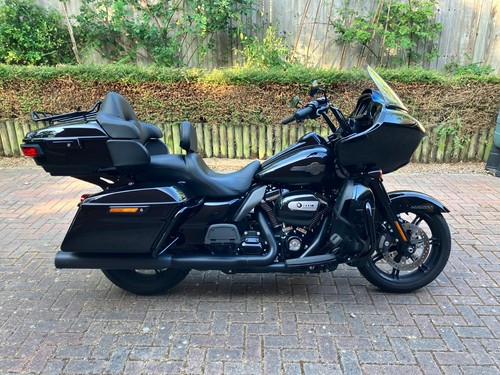 Harley davidson road - road, glide