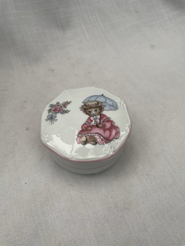 Lady kitten ceramic trinket - lady,