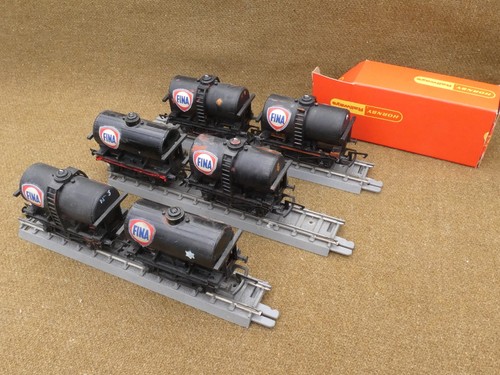 Six tri ang wagons r015 - wagons, ud