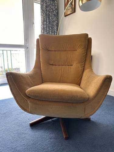 Parker knoll ambassador egg - parker,