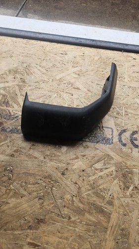 Discovery bumper corner trim - 2,