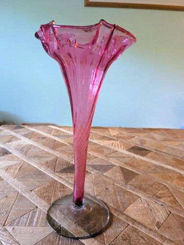 Vintage cranberry glass - glass, twist