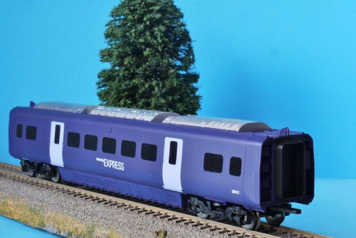 Hornby railroad hitachi coach - railroad,