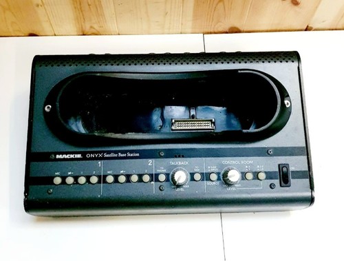 Mackie onyx satellite base - mackie,