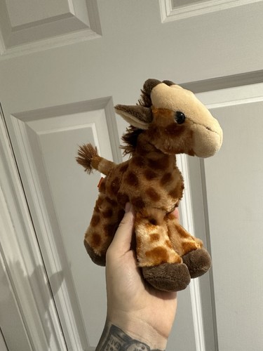 Wild republic giraffe - wild,