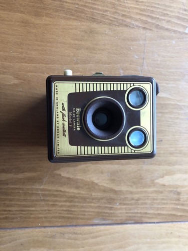 Vintage kodak brownie - vintage, six-20
