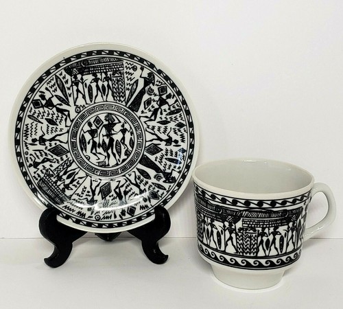 White and black egyptian - white,