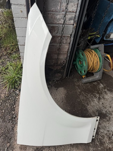 Mercedes class wing front - mercedes,