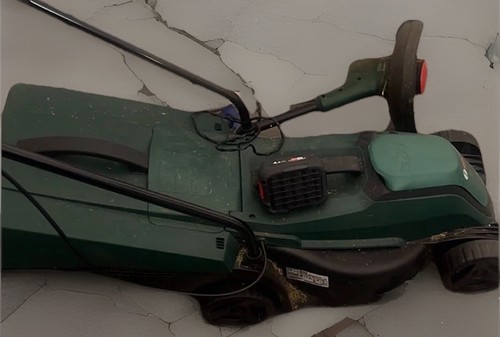 Bosch cordless mower - mower, and