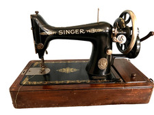 Working Vintage 1920s Singer Hand Crank Sewing Machine F8330835  & with Case