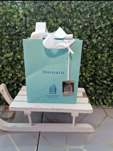 Tiffany the landmark - &,