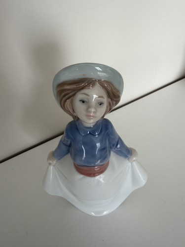 Lladro nao curtsy girl - -,