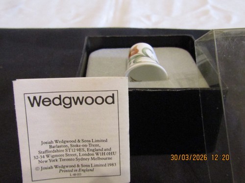 Wedgewood china thimble box - thimble,