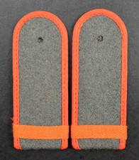 DDR NVA FJ LSR pair epaulettes