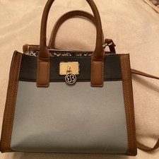 Handbag By Bessie 