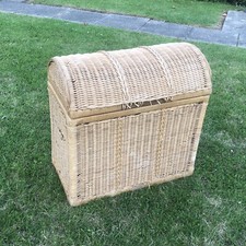 Vintage large wicker - large,