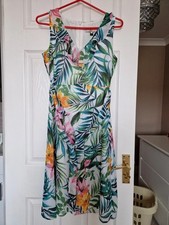 Billie & Blossom Floral Summer Dress - green and white