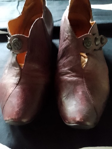 Think women shoes size - "think!",