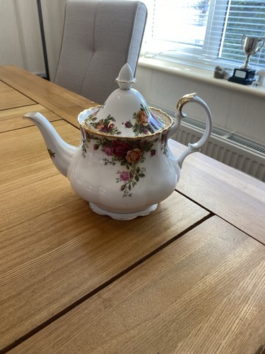 Royal doulton teapot - royal,