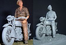 Sovereign 2000 British Motorcycle Despatch Rider FIGURE ONLY WW2 1/35 Unptd kit
